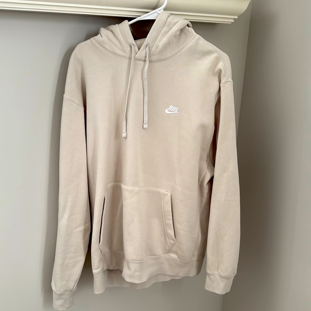 Cream Nike Sweatshirt